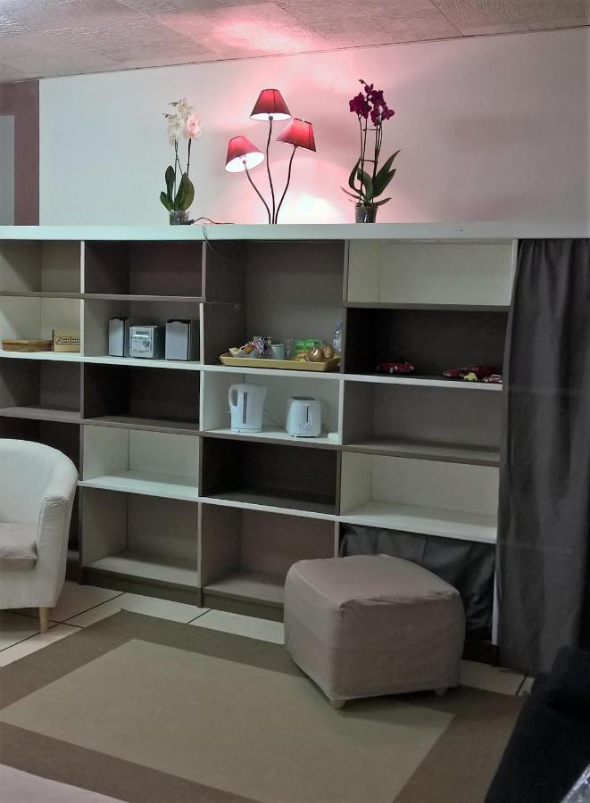 Chez Naomi Bed & Breakfast Saint-Jean-de-Cornies Екстериор снимка