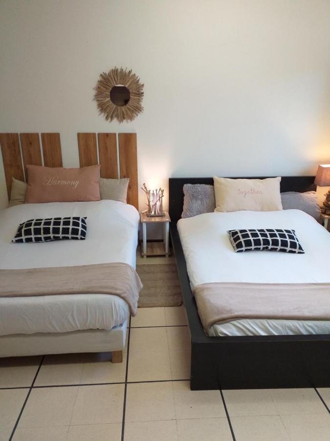 Chez Naomi Bed & Breakfast Saint-Jean-de-Cornies Екстериор снимка